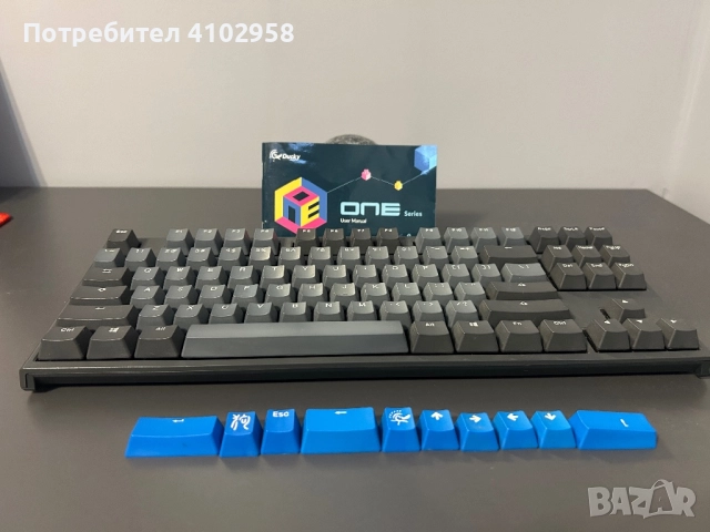 Механична клавиатура Ducky one, снимка 3 - Клавиатури и мишки - 52563297