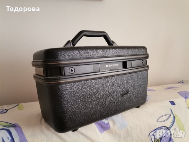 Оригинален черен козметичен куфар Samsonite , снимка 2 - Куфари - 42324520