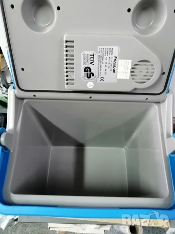 Хладилна чанта 12V, 20L, снимка 6 - Хладилни чанти - 53591506
