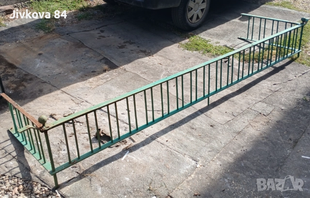 парапет метален, нисък