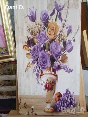 картина с цветя върху дървена плоскост
