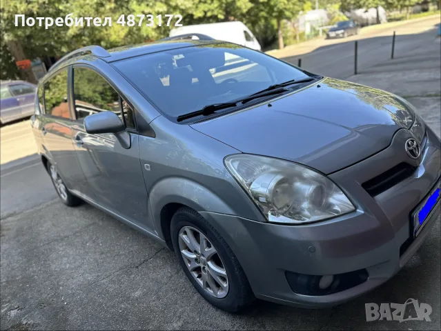 Toyota Corolla Verso 2.2 D-4D, снимка 2 - Автомобили и джипове - 55851370