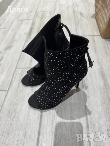 Дамски обувки , снимка 4 - Дамски обувки на ток - 52696729