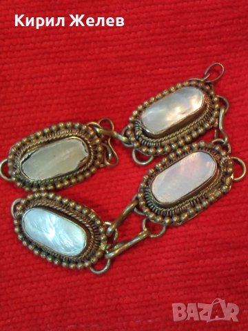 СТАРА ОСМАНСКА ПОСРЕБРЕНА БРОНЗОВА ЕТНО ГРИВНА с ШЛИФОВАН КРАЛСКИ СЕДЕФ ЛИПСВА ЗАКОПЧАЛКАТА! 38454, снимка 6 - Антикварни и старинни предмети - 41396037