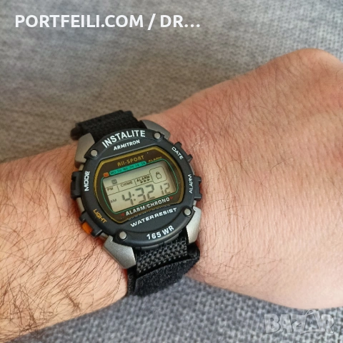 Часовник Armitron (USA) със супер подсветка, ретро стил. Марка от 1975 година., снимка 9 - Мъжки - 53607786