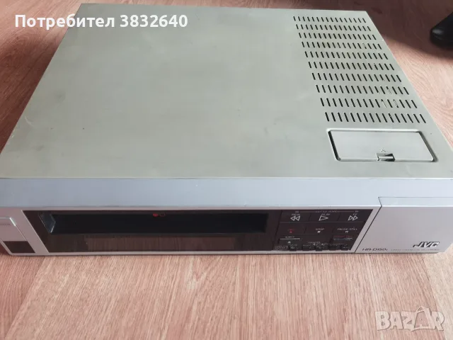 3 броя видеа... , снимка 3 - Плейъри, домашно кино, прожектори - 56140190