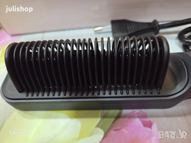 Цифрова четка /преса  за изправяне на коса. Подарък четка за коса. , снимка 11 - Преси за коса - 52376274