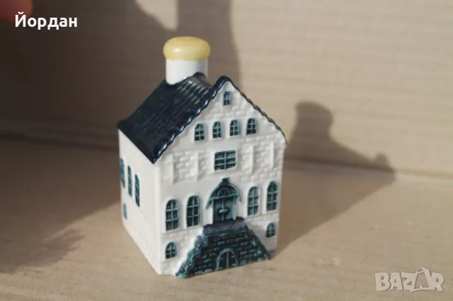 колекционерска порцеланова фигурка / шише Холандска къща ''Bols KLM'', снимка 6 - Колекции - 49483558