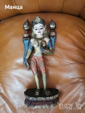 Дървена фигура на Богиня Тара