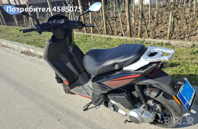 Aprilia Sr 125 Motard / Априлия Ср 125 ТОП СЪСТОЯНИЕ, снимка 4 - Мотоциклети и мототехника - 53847353