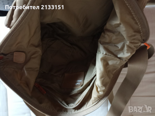 Продавам оригинална дамска чанта Benetton, снимка 3 - Чанти - 36163761