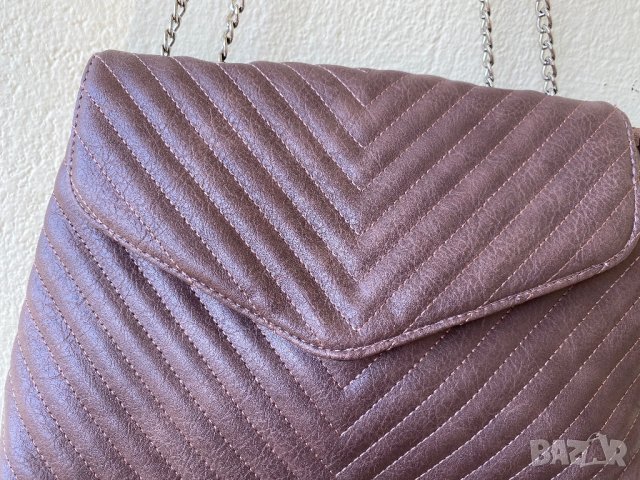 Дамска чанта , снимка 4 - Чанти - 41487915