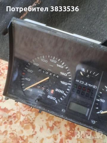1 Буксов скоростомер със обортомер/ километражен уред за VW Golf / Jetta mk2 Бензин, снимка 4 - Части - 51503947