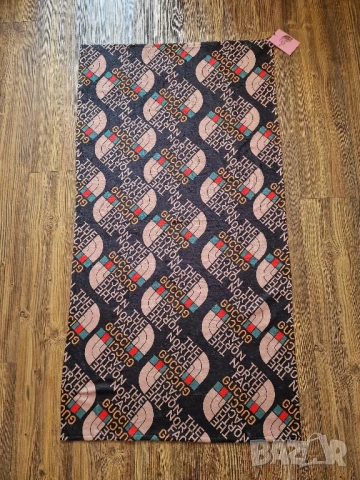 Страхотна плажна хавлия THE NORTH FACE & GUCCI голям размер 150см х 80см , нова с етикет 