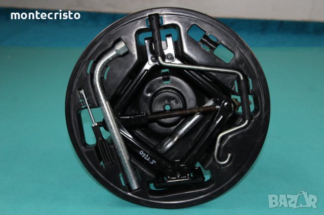 Авариен комплект крик Fiat Stilo (2001-2007г.) кука за теглене ключ за гуми / Фиат Стило