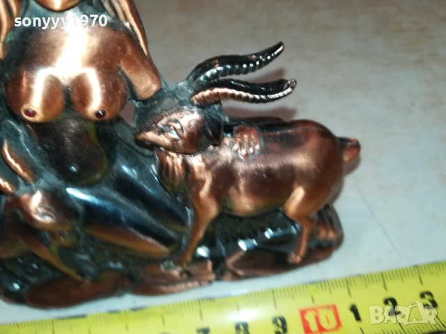 ЖЕНА С КОЗЛЕТА-МЕТАЛНА ЗАПАЛКА 0709251707LCHERY, снимка 7 - Антикварни и старинни предмети - 51634129