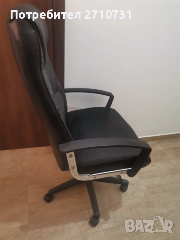 Офис стол , снимка 2 - Столове за офис - 53496526