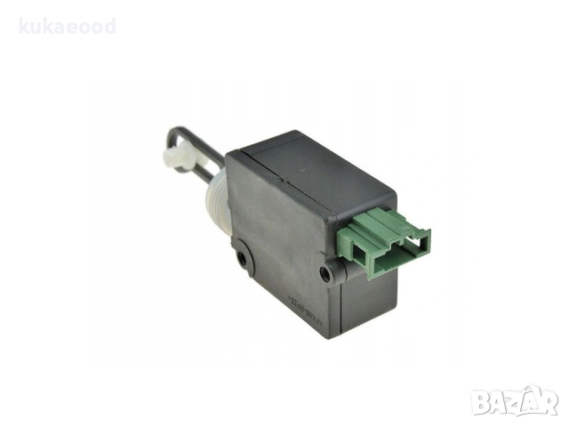 Моторче за заключване на багажник за Audi A6 C5, снимка 2 - Части - 44530972