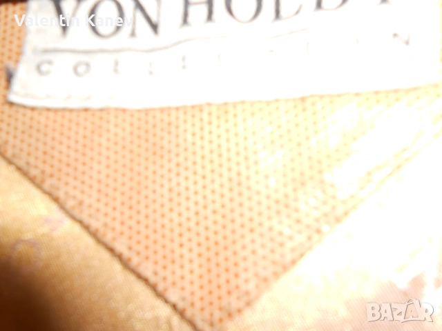 Von Hold -дамско кожено манто .лукс.Colektion mark,, снимка 2 - Якета - 53383860