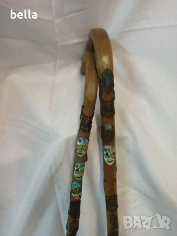 Автентични тиролски алпийски бастуни с колекционерски плакети, снимка 2 - Антикварни и старинни предмети - 53656824