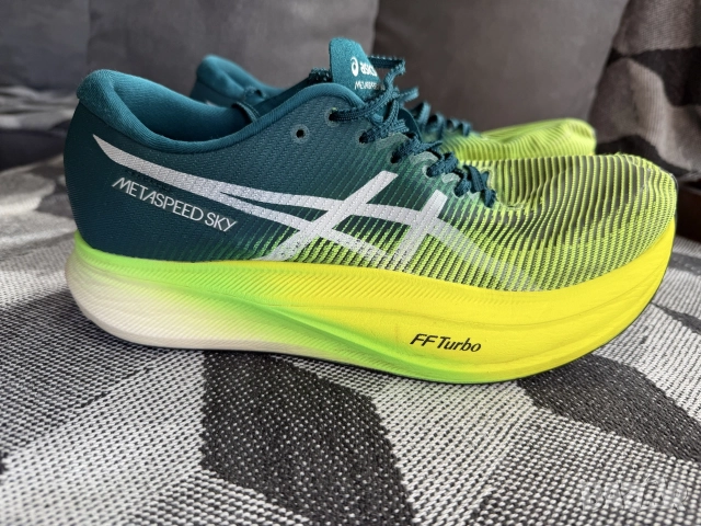 ASICS Metaspeed Sky FF Turbo-43,5, снимка 3 - Маратонки - 56370662