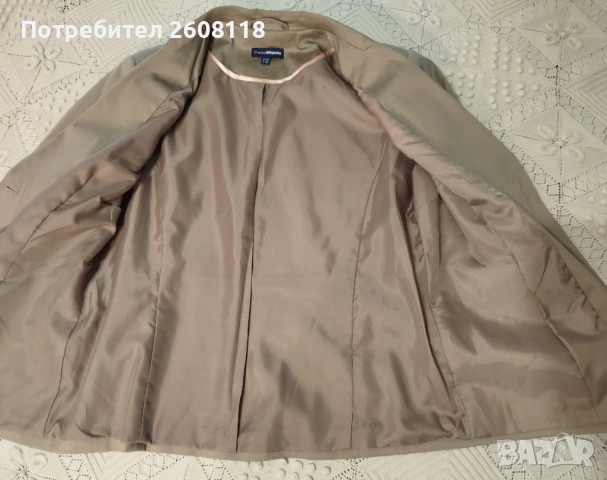 Бежово сако Charles VÖgele – размер L (№ 44), снимка 7 - Сака - 53615989