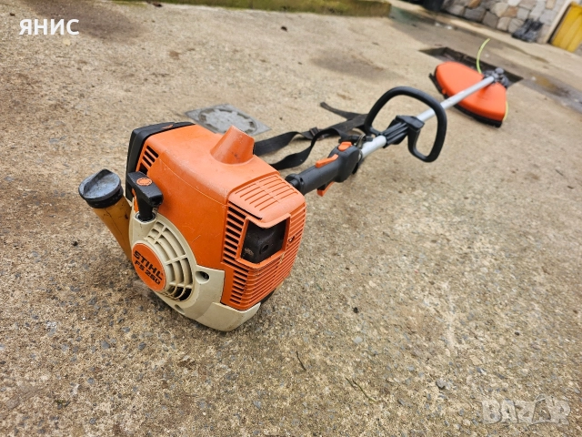 МОТОРНА КОСА STIHL FS 250. ПЕРФЕКТНА , снимка 3 - Градинска техника - 52891544