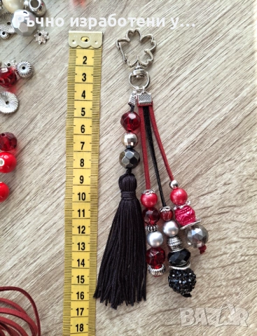 Украшение за чанта Вишнев цвят ръчна изработка, снимка 2 - Чанти - 53670979