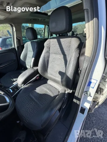 Opel Zafira Tourer 2.0cdti 130hp A20DT НА ЧАСТИ, снимка 12 - Автомобили и джипове - 49426781