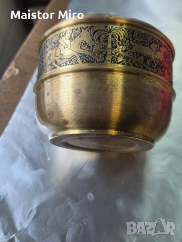 Старина автентична месингови купа,ръчна изработка от Индия период 1950г-1970г.Предметът е в отлично,, снимка 3 - Антикварни и старинни предмети - 53570430