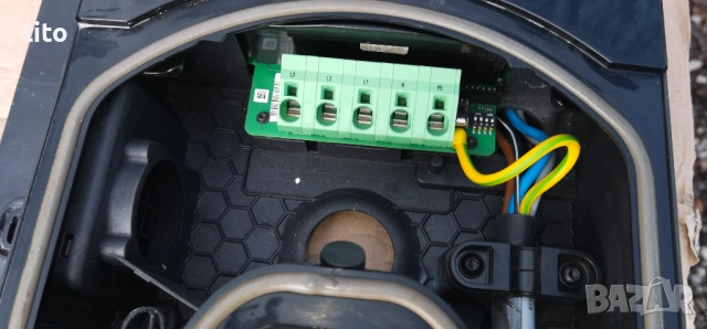 Зарядна станция за електромобили Webasto Pure Black Edition 22 kW AC, снимка 9 - Аксесоари и консумативи - 53557077