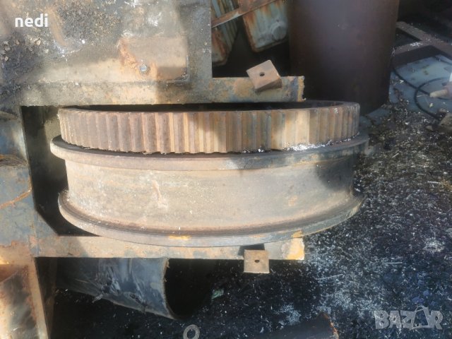 колела редуктори мотори за мостови,козлови кран , снимка 10 - Резервни части за машини - 44223330