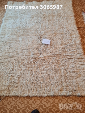 Китеник за ъглов диван от овча вълна цена 40лв. , снимка 3 - Покривки за легло - 52090384