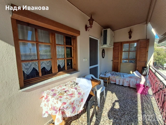 Двуетажна къща в Аспровалта Гърция , снимка 2 - Къщи - 50755570