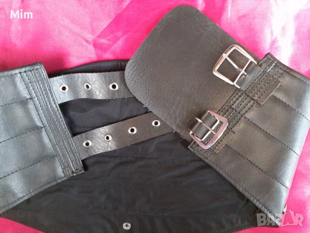 Черен кожен широк колан с капси 