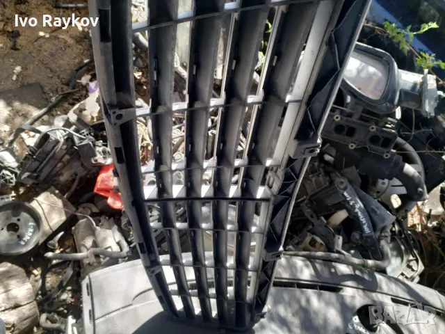 Решетка пред радиатора A 211 880 03 83, Mercedes E-Class E350 , снимка 3 - Части - 50338663