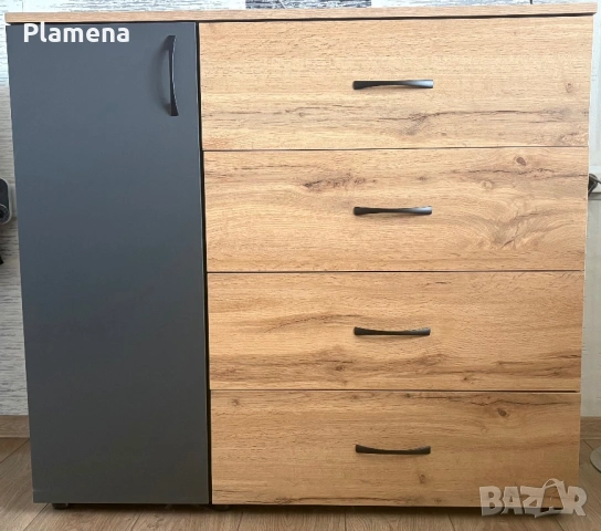 Скрин с 4 чекмеджета и страничен шкаф 