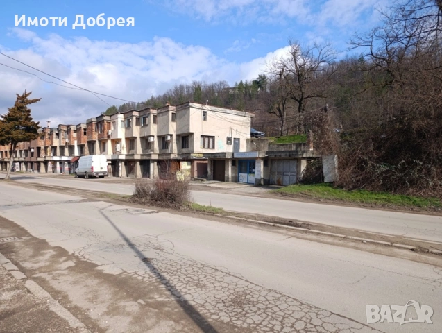 Помещение под наем в централната част на гр.Троян, снимка 4 - Стаи под наем - 53674374