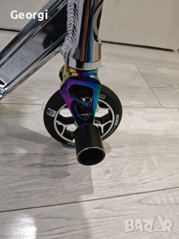 Професионална тротинетка Oxelo Freestyle MF3.6 V5 – Neo Chrome (Rainbow, снимка 6 - Скейтборд, ховърборд, уейвборд - 53489216