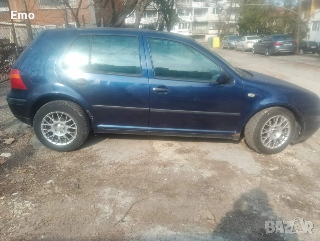 Продавам Фолцваген Голф 4