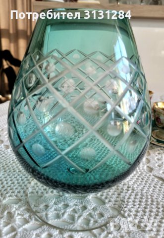 Кристална ваза гравирана зелена Германия 60-те години, снимка 2 - Антикварни и старинни предмети - 41116639