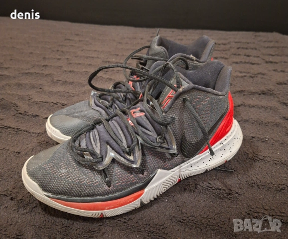  Nike Kyrie 5 Bred - AO2918-600 43номер, снимка 2 - Спортни обувки - 53785487