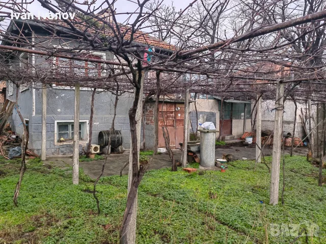 Къща с двор в с. Сборище, снимка 2 - Къщи - 55956898