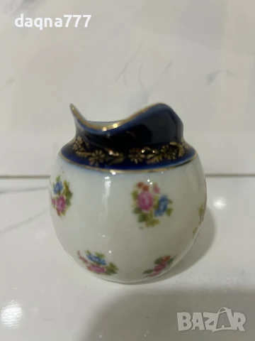 Винтидж порцеланова чаша за сметана/ мляко Nippon Japan, ръчно рисув цветя, кобалтово синьо и златно, снимка 5 - Антикварни и старинни предмети - 50739403