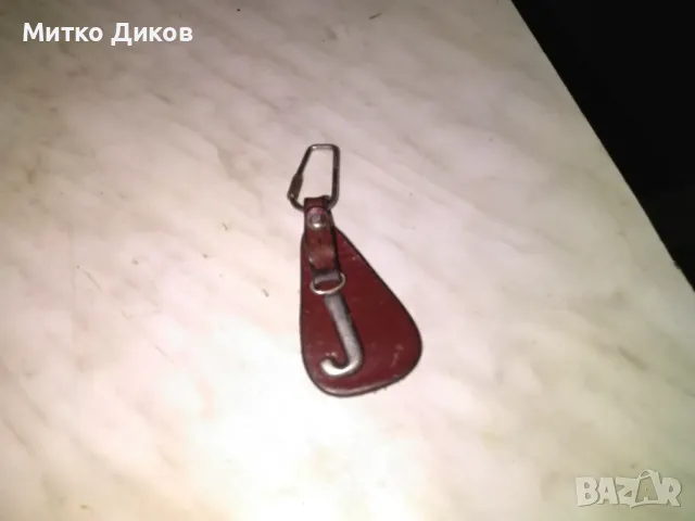 Ключодържател  "J"естествена кожа винтидж 