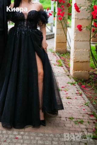 Черна бална рокля
