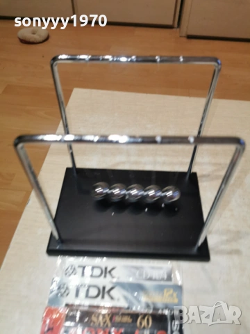 Люлката на Нютон 18Х18Х12СМ 1401261736, снимка 10 - Колекции - 53099163