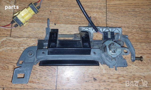 Дясна Външна Дръжка БМВ Е36 Компакт - 51211960801, снимка 4 - Части - 52933211