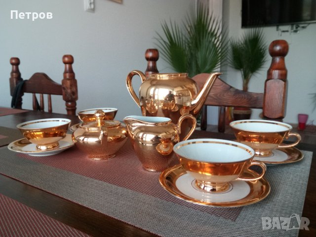 Антикварен и богато позлатен.Костен порцелан-Бавария.Маркиран.Ръчно изработен.Възможен коментар-цена