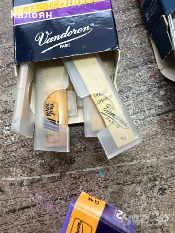 Традиционни Bb тръстики за кларинет Vandoren и други плюс части - лот, снимка 8 - Духови инструменти - 52207465